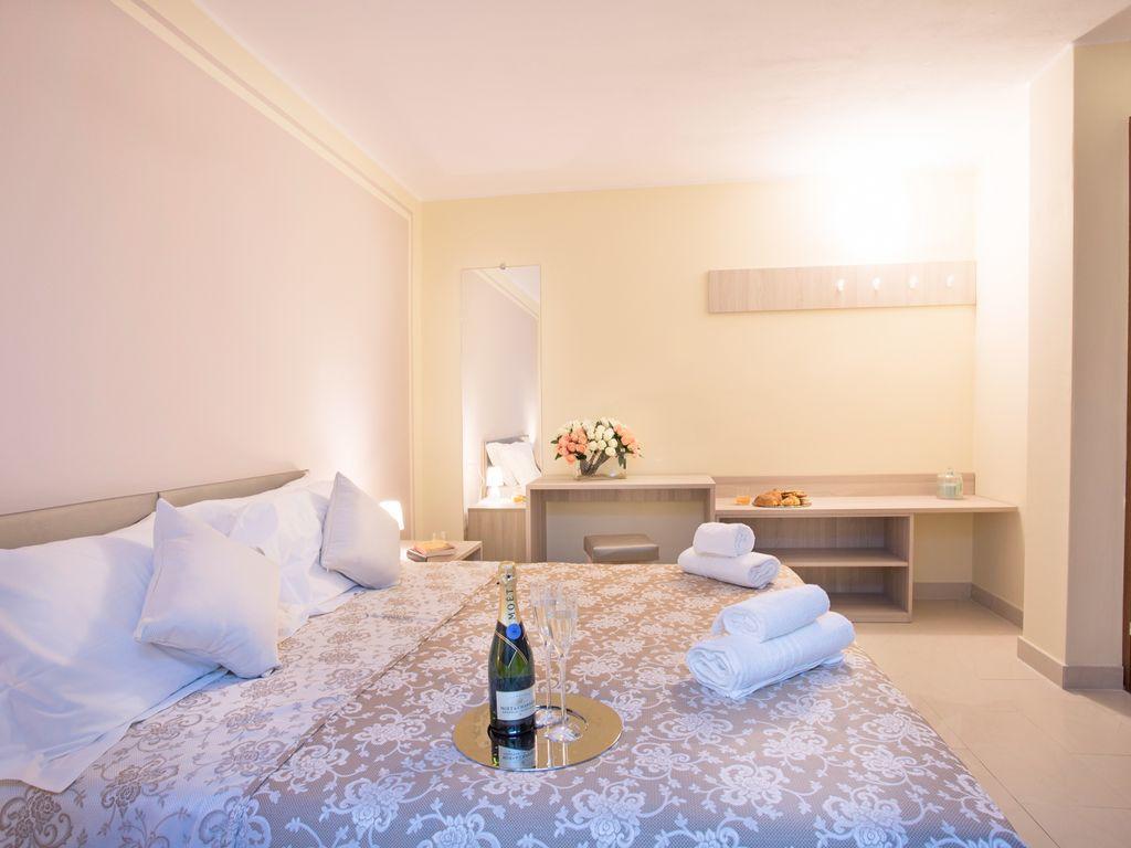 Ossuccio Grande C Home With Pool Sleeps 12 By Italian Apartments Комо Экстерьер фото