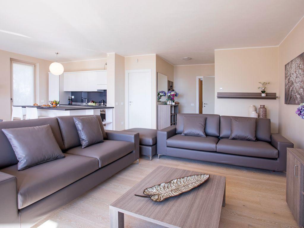 Ossuccio Grande C Home With Pool Sleeps 12 By Italian Apartments Комо Экстерьер фото