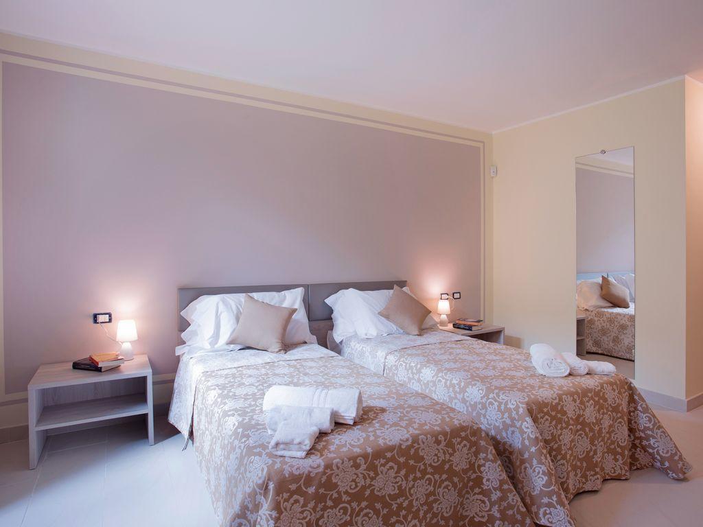 Ossuccio Grande C Home With Pool Sleeps 12 By Italian Apartments Комо Экстерьер фото
