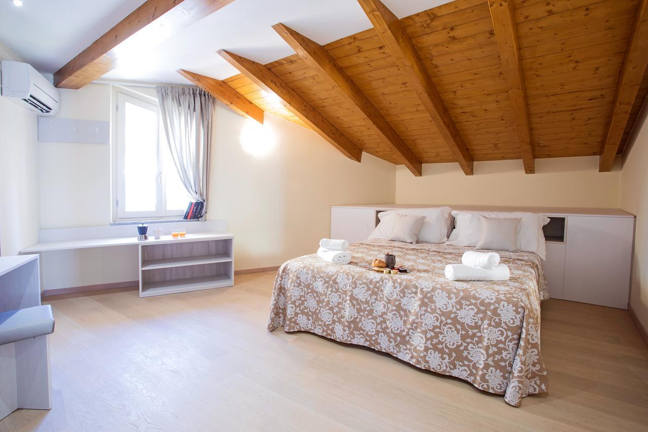Ossuccio Grande C Home With Pool Sleeps 12 By Italian Apartments Комо Экстерьер фото